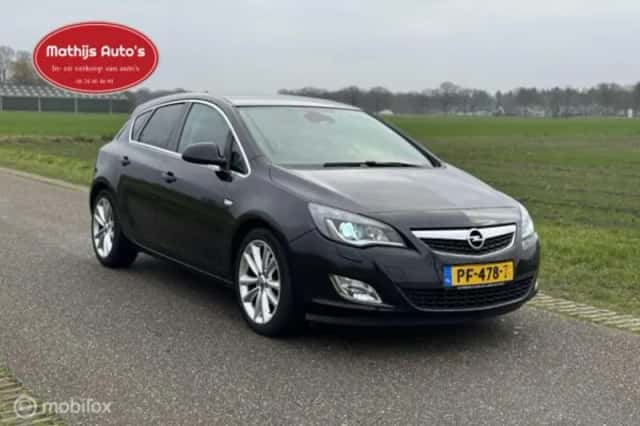 Opel Astra (2017) thumbnail 6