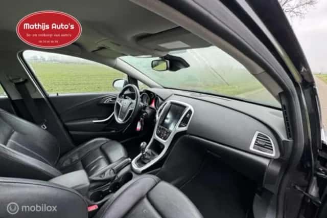 Opel Astra (2017) thumbnail 9