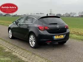 Opel Astra (2017) thumbnail 10