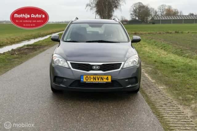 Kia Cee'd (2021) thumbnail 2