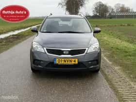 Kia Cee'd (2021) thumbnail 2