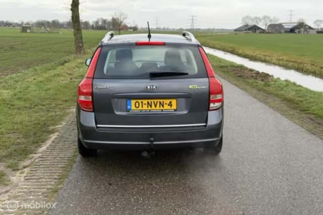 Kia Cee'd (2021) thumbnail 12