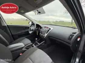 Kia Cee'd (2021) thumbnail 4