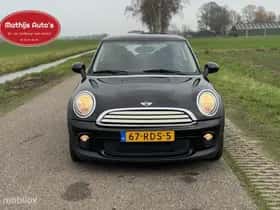 MINI Mini (2011) thumbnail 2