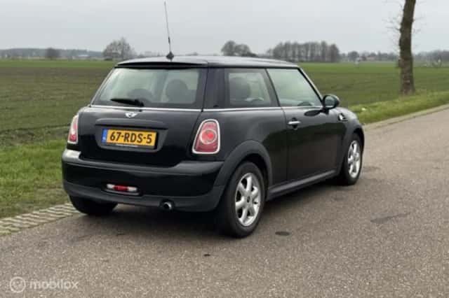MINI Mini (2011) thumbnail 11