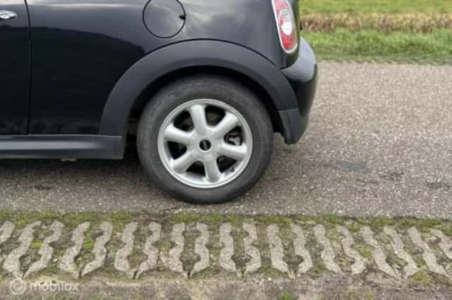 MINI Mini (2011) thumbnail 12