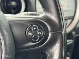MINI Mini (2011) thumbnail 16