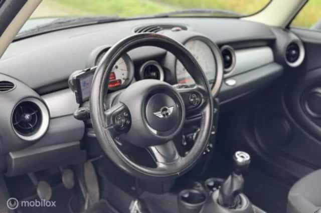 MINI Mini (2011) thumbnail 17