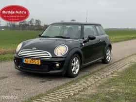 MINI Mini (2011) thumbnail 3