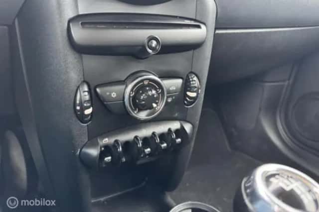 MINI Mini (2011) thumbnail 22