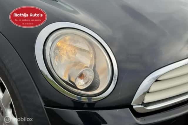MINI Mini (2011) thumbnail 5
