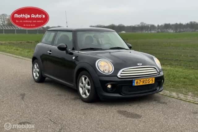 MINI Mini (2011) thumbnail 6
