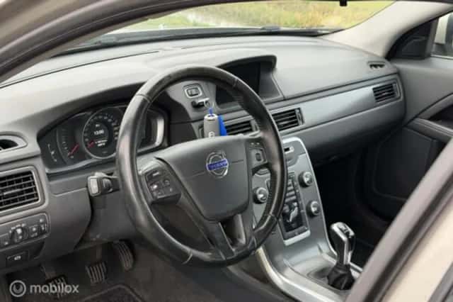 Volvo V70 (2022) thumbnail 14