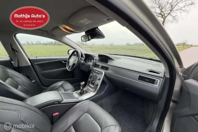 Volvo V70 (2022) thumbnail 5