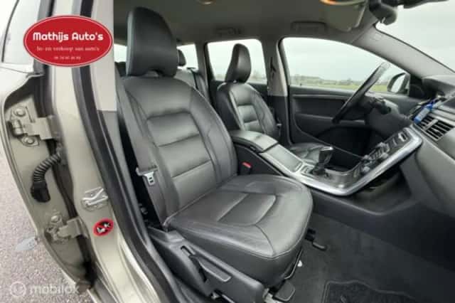 Volvo V70 (2022) thumbnail 6