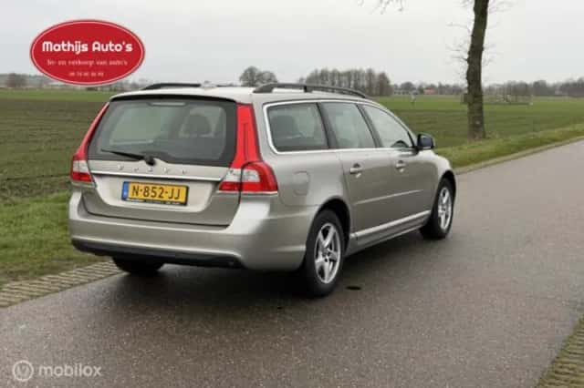 Volvo V70 (2022) thumbnail 8
