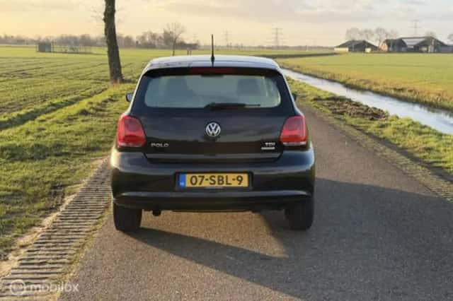 Volkswagen Polo (2011) thumbnail 12