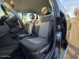Volkswagen Polo (2011) thumbnail 14