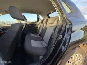 Volkswagen Polo (2011) thumbnail 15