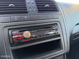 Volkswagen Polo (2011) thumbnail 19