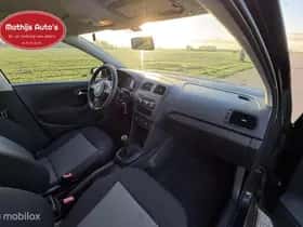 Volkswagen Polo (2011) thumbnail 4