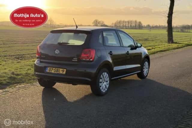 Volkswagen Polo (2011) thumbnail 7