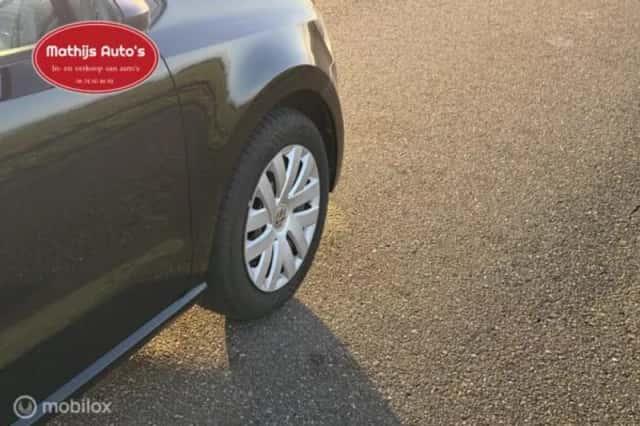 Volkswagen Polo (2011) thumbnail 9
