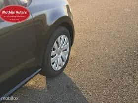 Volkswagen Polo (2011) thumbnail 9