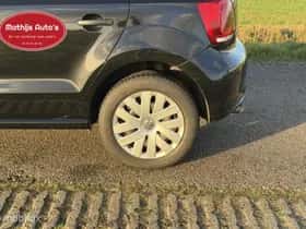 Volkswagen Polo (2011) thumbnail 10