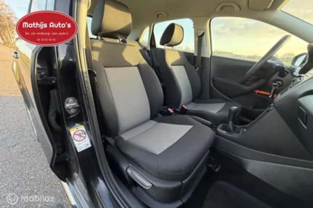 Volkswagen Polo (2011) thumbnail 5