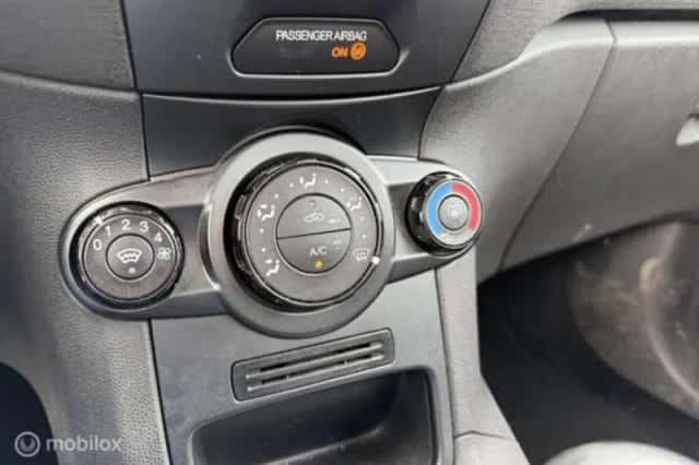 Ford Fiesta (2021) thumbnail 19