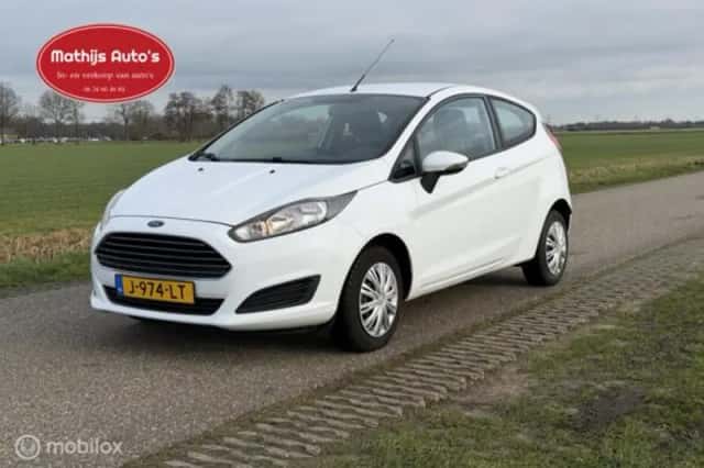 Ford Fiesta (2021) thumbnail 3