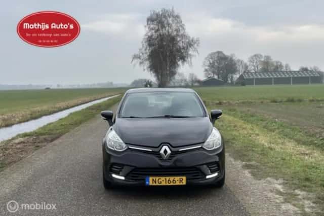 Renault Clio (2017) thumbnail 2
