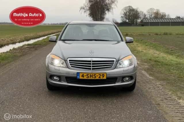 Mercedes-Benz C-Klasse (2013) thumbnail 2