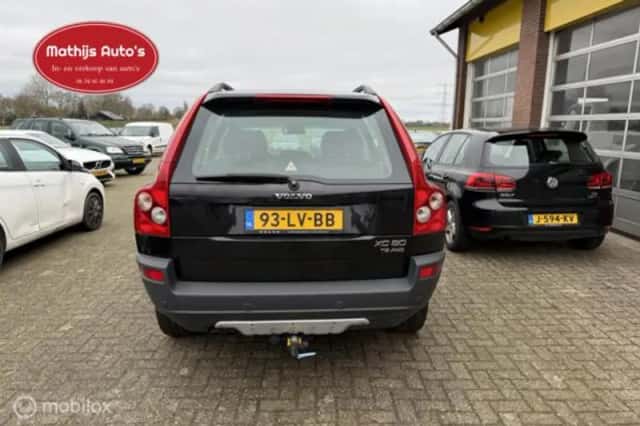 Volvo XC90 (2003) thumbnail 3