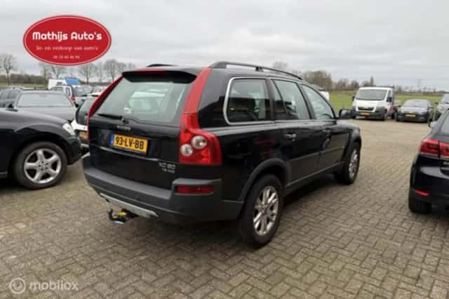 Volvo XC90 (2003) thumbnail 4