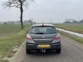 Opel Astra (2008) thumbnail 11