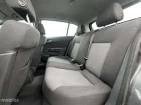 Opel Astra (2008) thumbnail 13