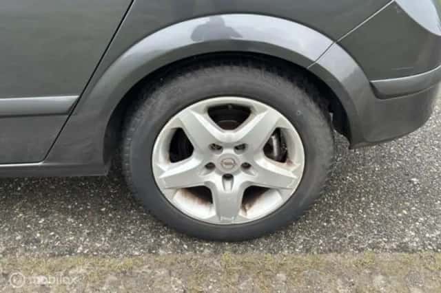 Opel Astra (2008) thumbnail 14