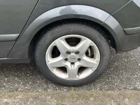 Opel Astra (2008) thumbnail 14