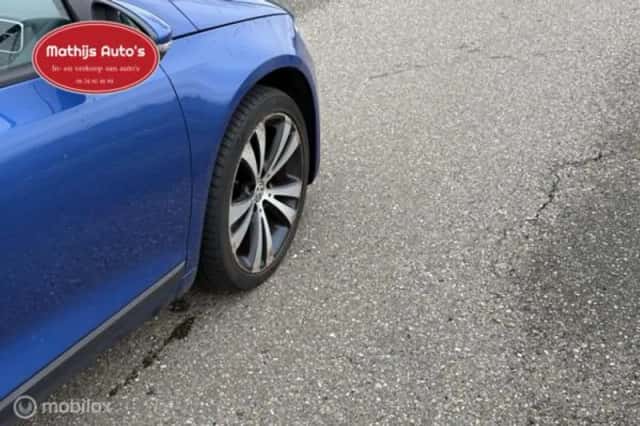 Volkswagen Scirocco (2010) thumbnail 6