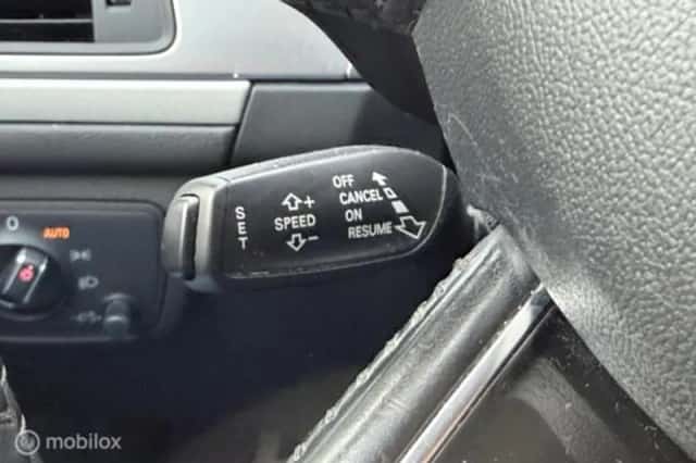 Audi A6 (2015) thumbnail 18