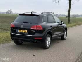 Volkswagen Touareg (2013) thumbnail 11
