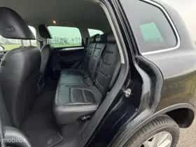 Volkswagen Touareg (2013) thumbnail 13