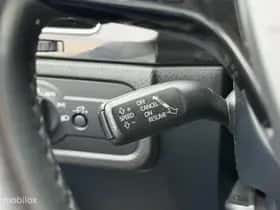 Volkswagen Touareg (2013) thumbnail 16