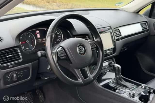 Volkswagen Touareg (2013) thumbnail 17