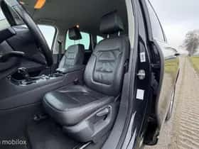 Volkswagen Touareg (2013) thumbnail 18
