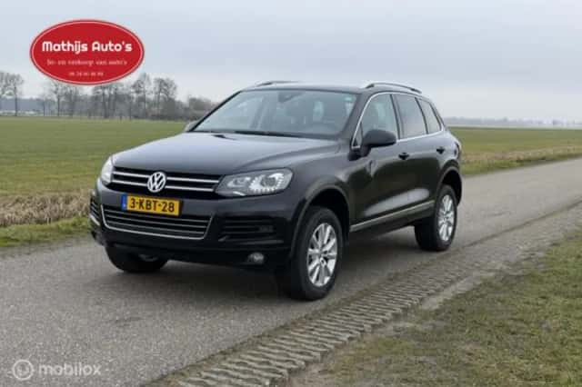 Volkswagen Touareg (2013) thumbnail 3