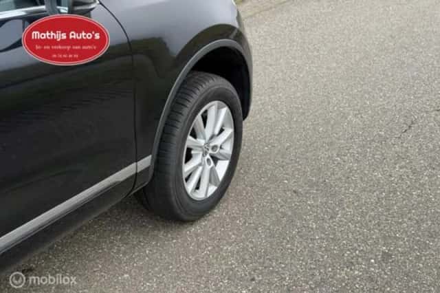 Volkswagen Touareg (2013) thumbnail 7