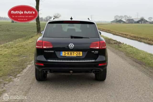 Volkswagen Touareg (2013) thumbnail 10
